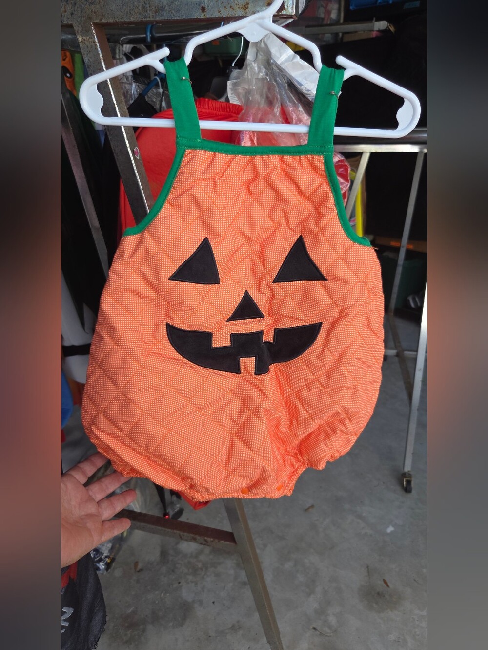 pumpkin costume and a cute jack-o-lantern face. Size: 12-18 months #halloween #k